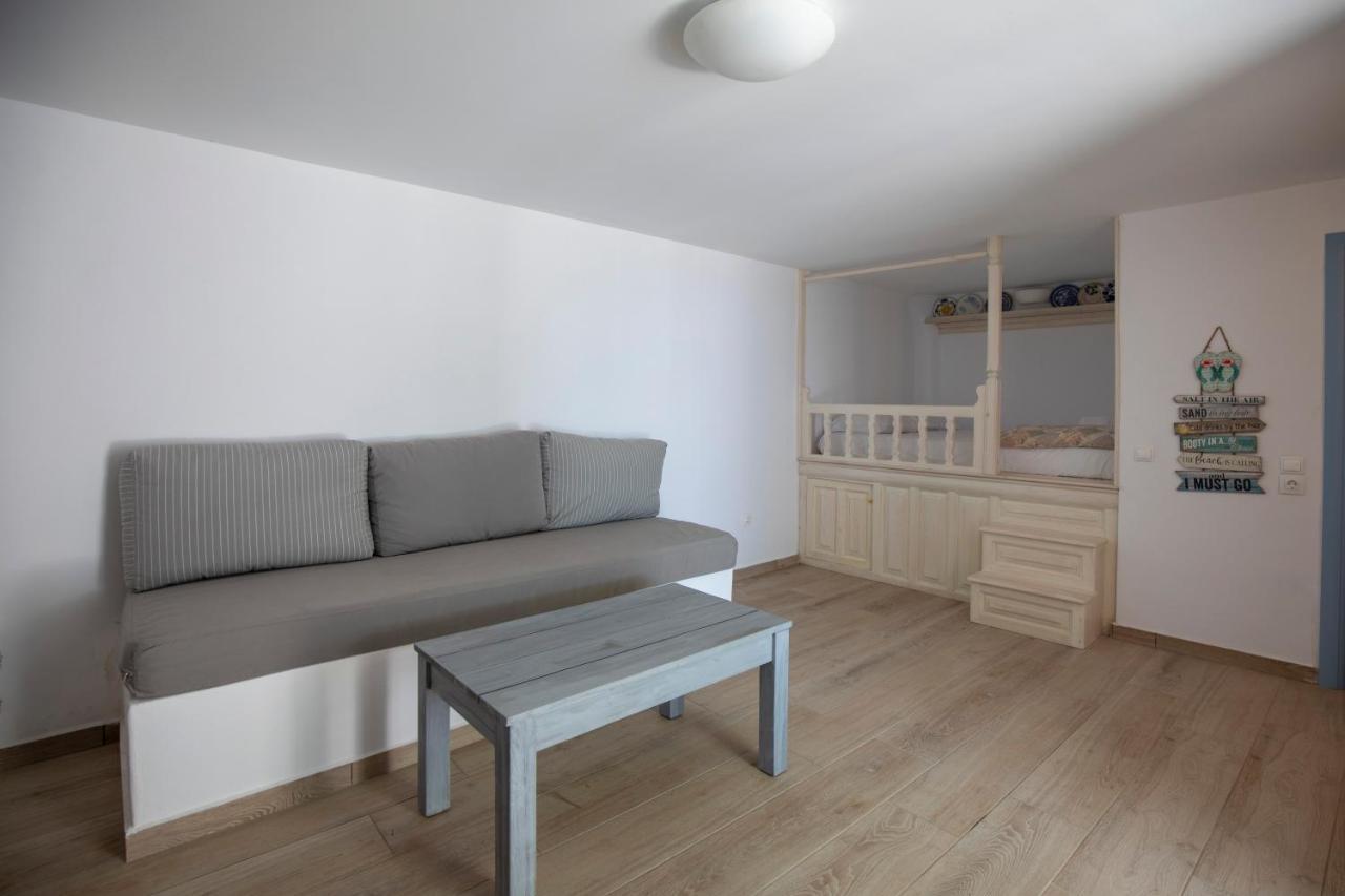 Apartamento Thea Menetes Menetaí Exterior foto